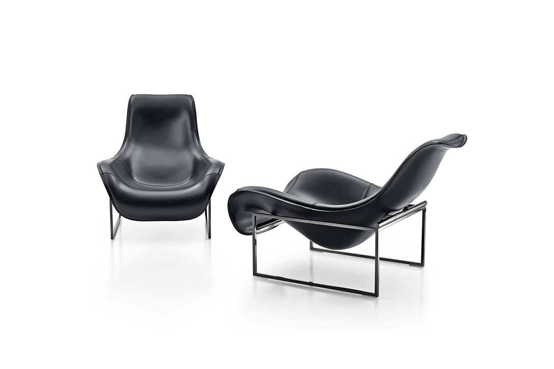 two b&b italia mart recliners on a white background