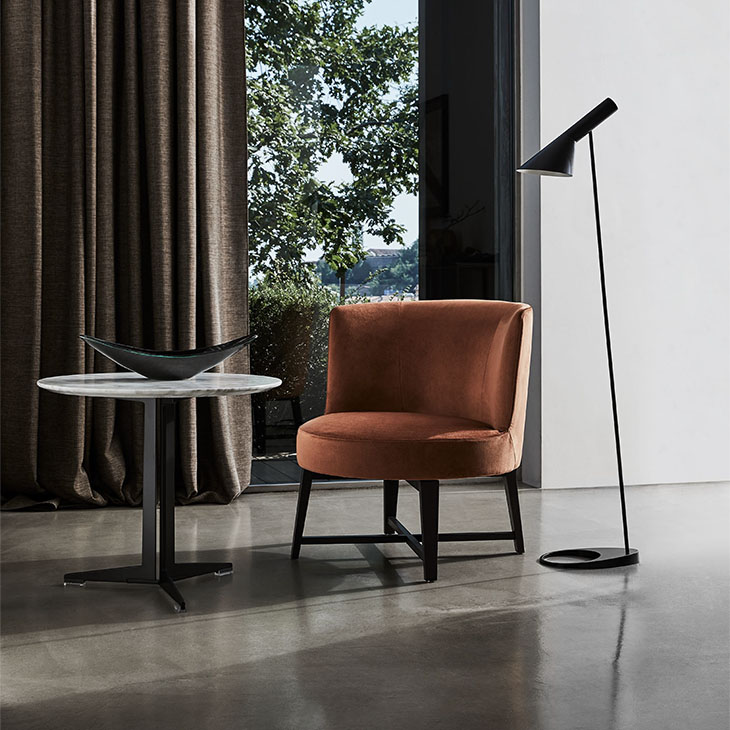 flexform fly side table in situ