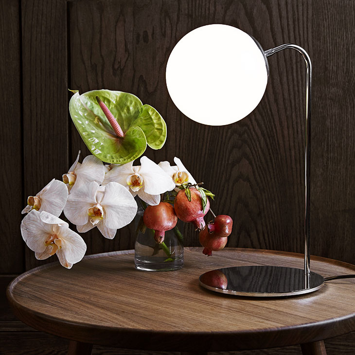 roll & hill modo desk lamp in situ
