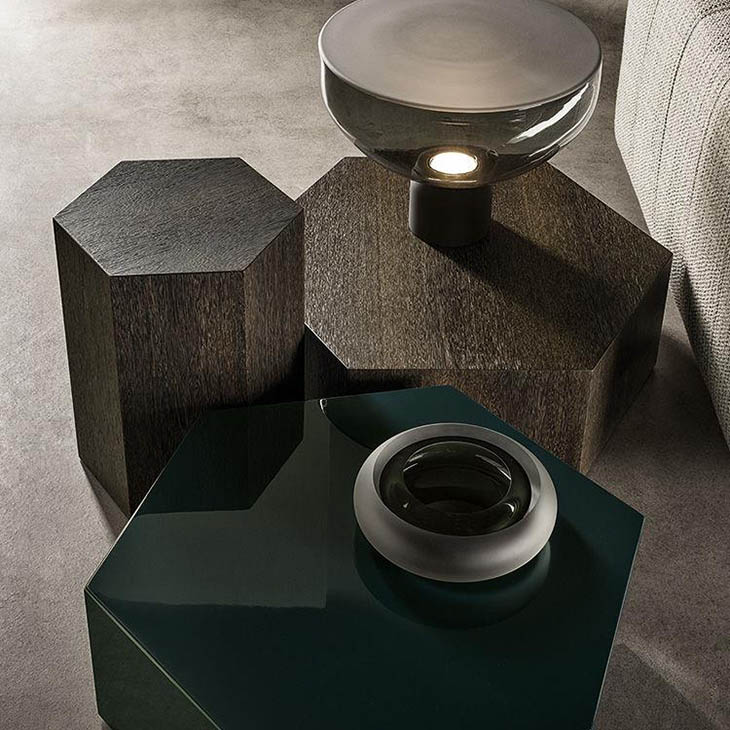 minotti aeron tables in situ