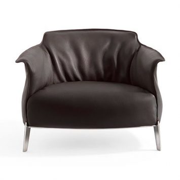 Archibald Gran Comfort Armchair