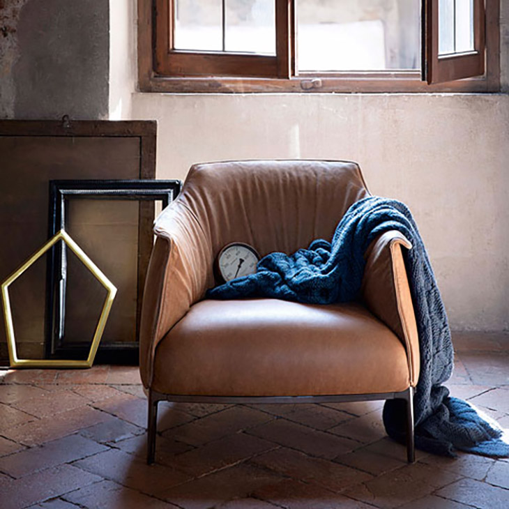 poltrona frau archibald gran comfort armchair in situ