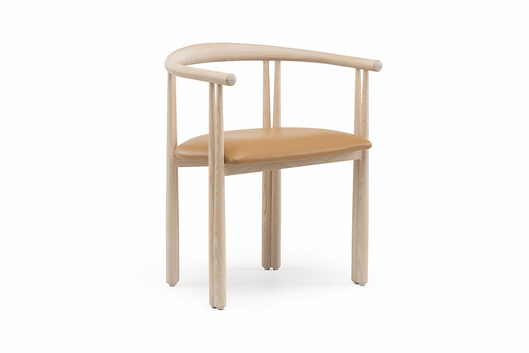 de la espada elliot dining chair in situ
