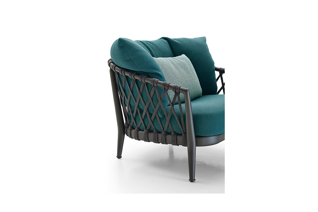 b&b italia erica outdoor armchair