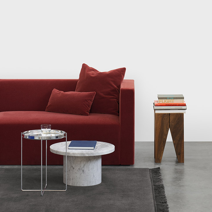 e15 backenzahn side table in situ