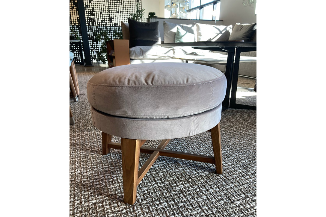 flexform feel good ottoman in situ