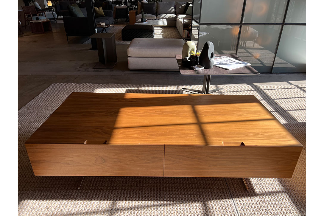 flexform piuma media stand