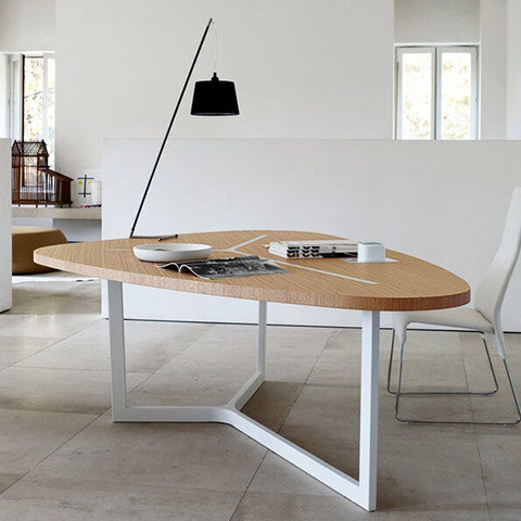 b&b italia seven table in situ