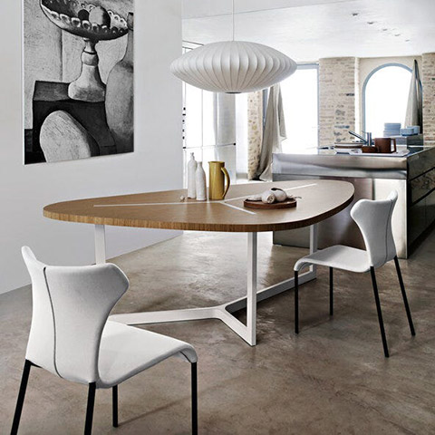 b&b italia seven table in situ