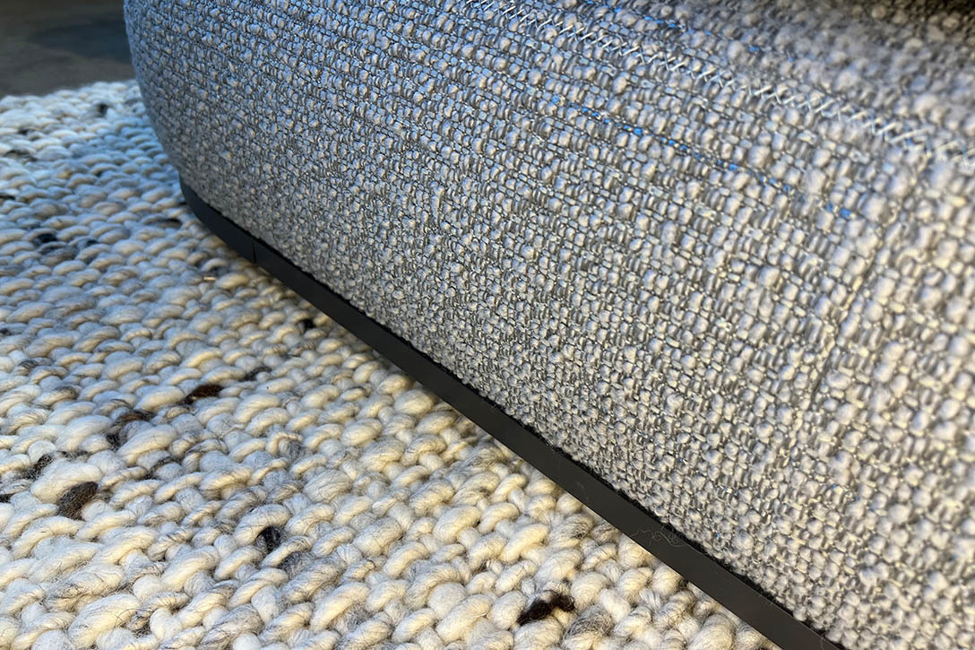 maxalto apollo sofa floor sample sale