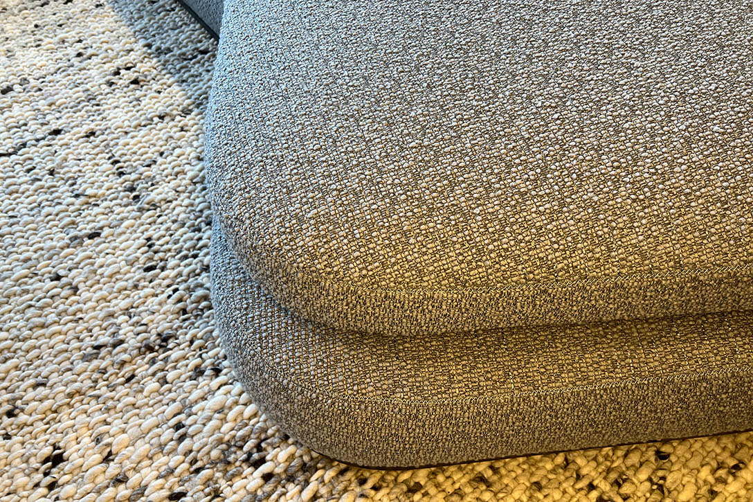 maxalto apollo sofa floor sample sale