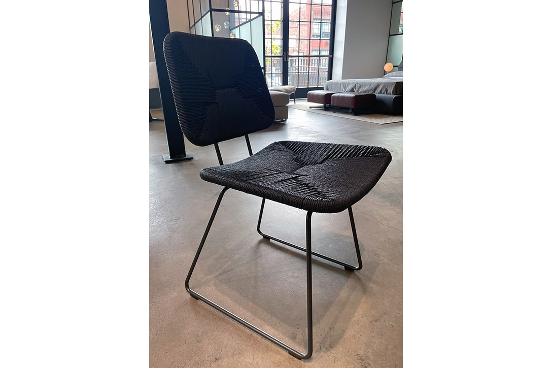 flexform echoes dining chair in situ