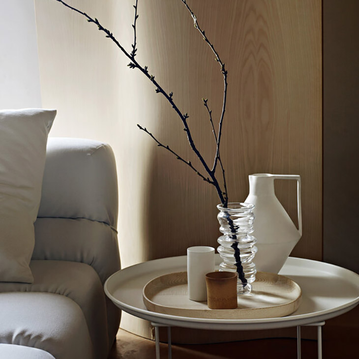 b&b italia fat fat side table in situ