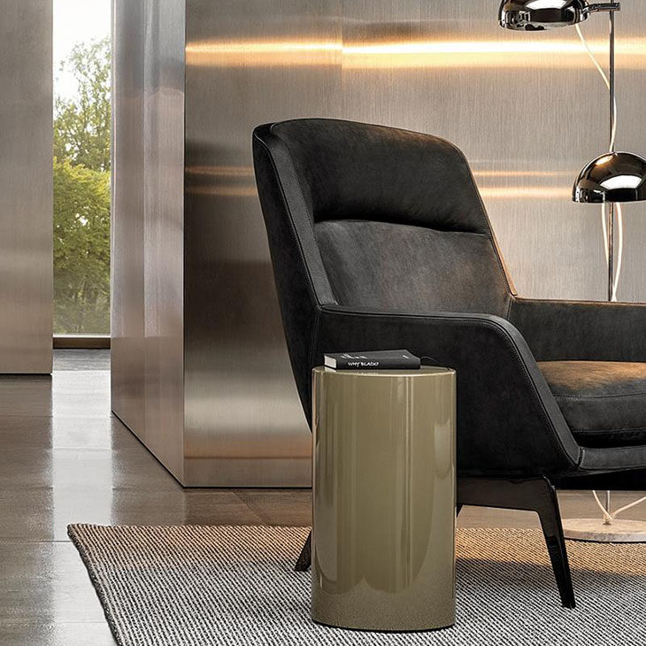 minotti pilotis side table in situ