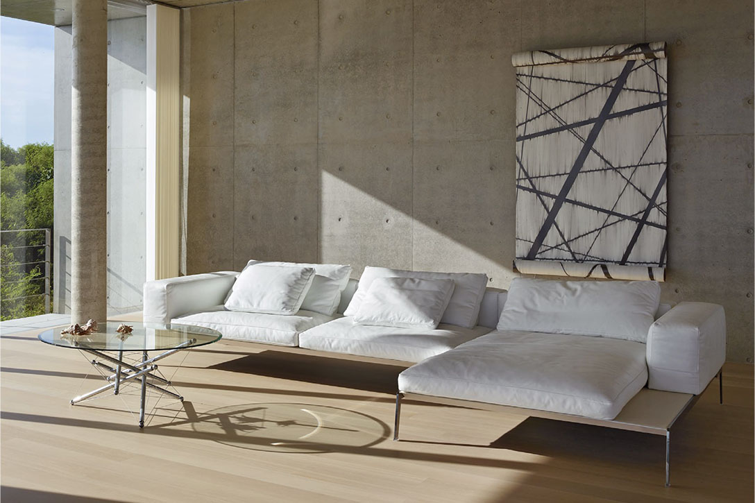 flexform lifesteel sofa in situ