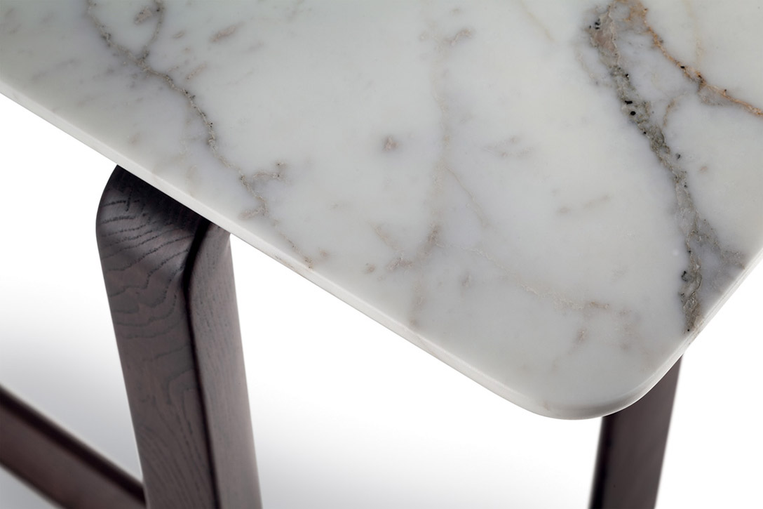 poltrona frau fidelio console table