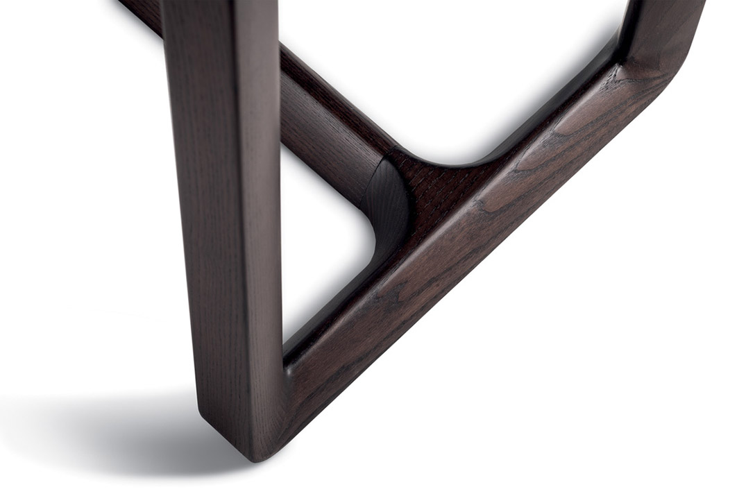 poltrona frau fidelio console table base