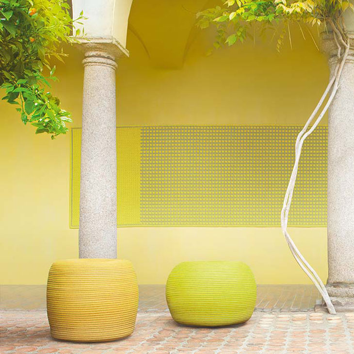 paola lenti otto outdoor poufs in situ