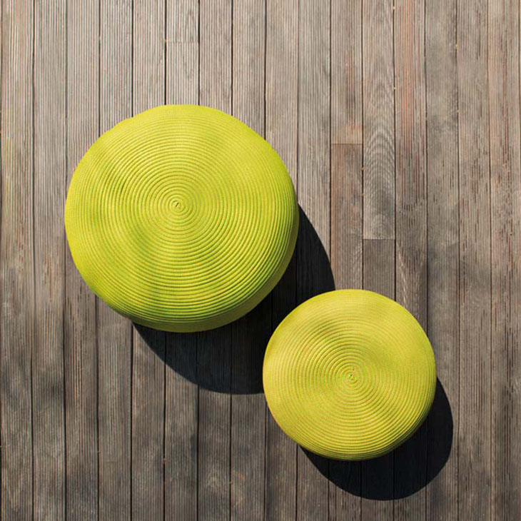 paola lenti otto outdoor poufs in situ