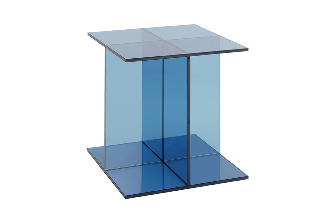 e15 vier side table dark blue