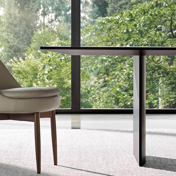 minotti linha fina dining table in situ