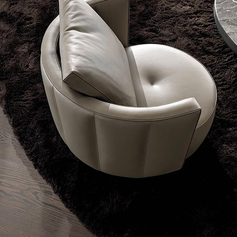 minotti torii bold armchair in situ