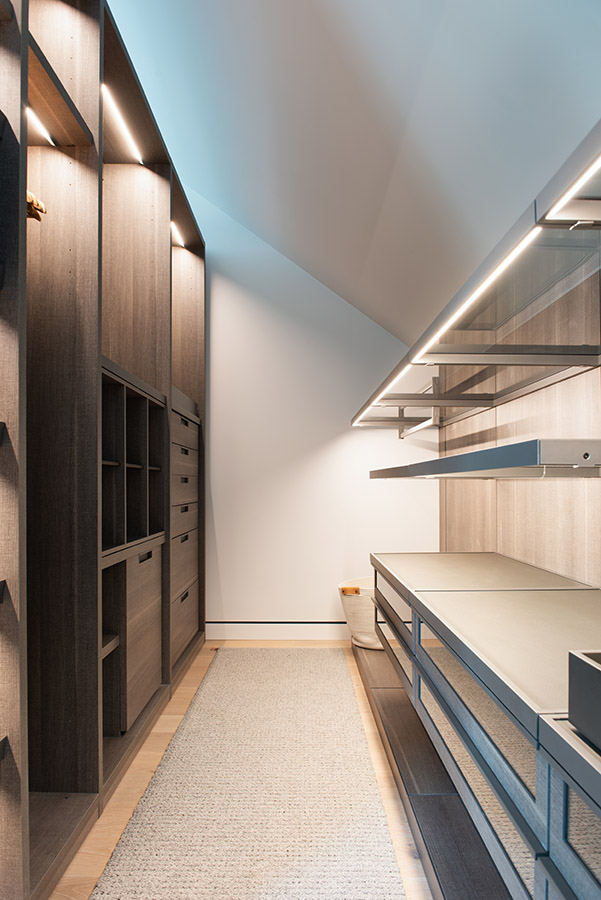 studio como project division primary bedroom closet in block 106 bozeman