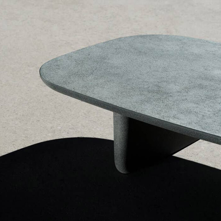 b&b italia tobi-ishi outdoor coffee table in situ